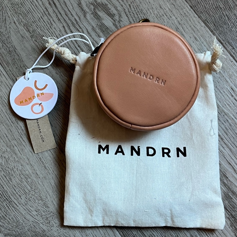 Mandrn Rover Pouch. Peach.